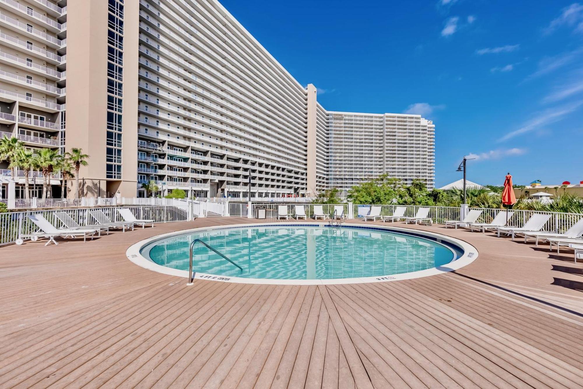 Apartment Luxury 3bd 3ba Bunks Condo! Ocean Views! Free Chairs & Umbrella Service! By Dolce Getaways Pcb